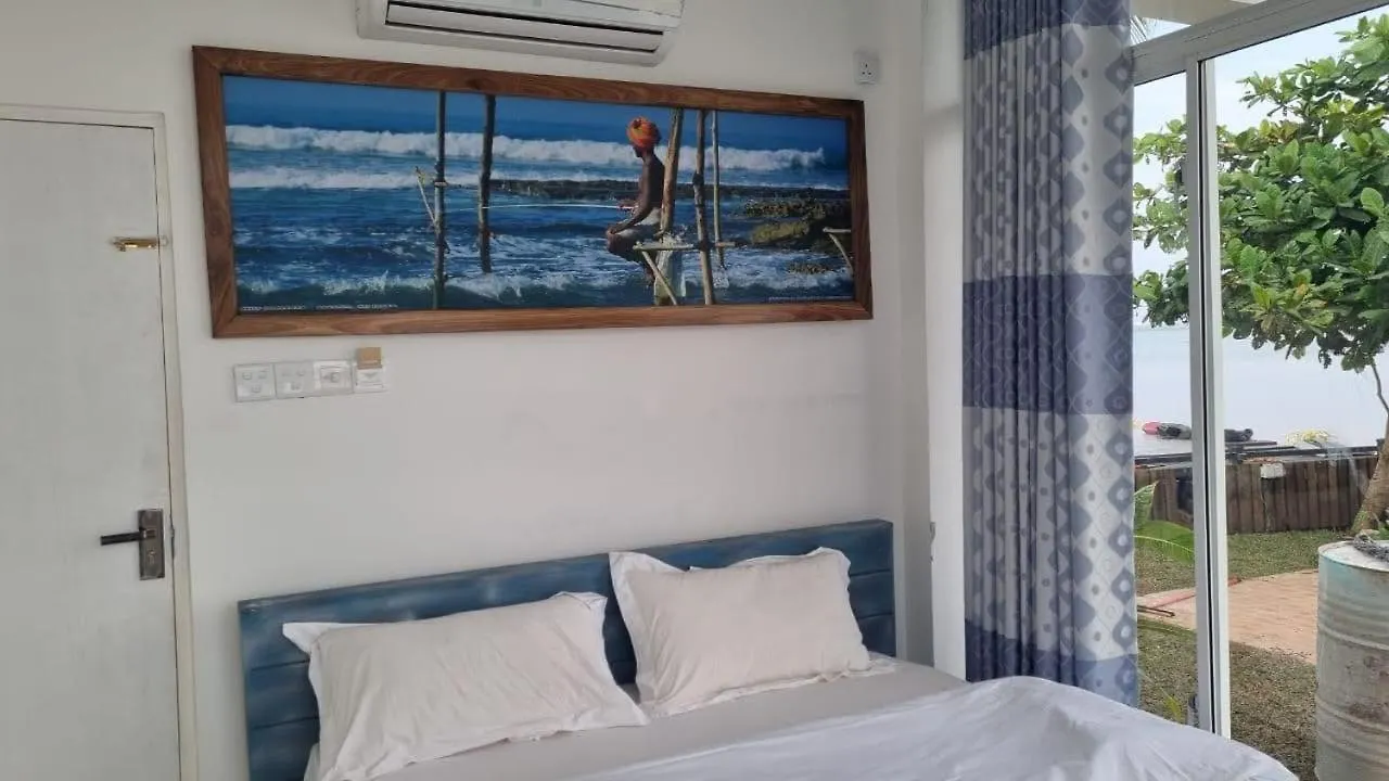 Lagoon Bay Resort Negombo Guest house
